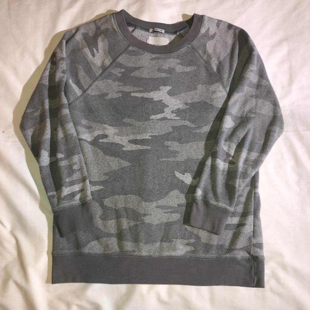 American Eagle Sweatshirt Womens Small S Gray Camouflage Fit Soft.